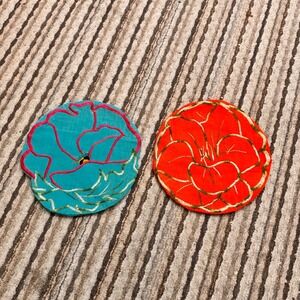 New Vintage Embroidered Floral Round Potholders Turquoise Orange Set of 2 MCM